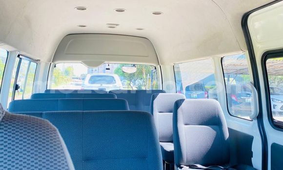 Comprar Usado Toyota Hiace Branco Carro em Maputo em Maputo Comprar Usado Toyota Hiace Branco Carro em Maputo em Maputo