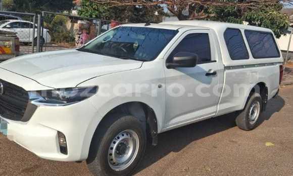 Comprar Usado Mazda BT-50 Branco Carro em Maputo em Maputo Comprar Usado Mazda BT-50 Branco Carro em Maputo em Maputo