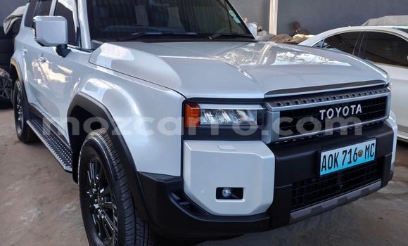 Nunua Mpya Toyota Land Cruiser Nyeupe Gari ndani ya Maputo nchini Maputo Nunua Mpya Toyota Land Cruiser Nyeupe Gari ndani ya Maputo nchini Maputo