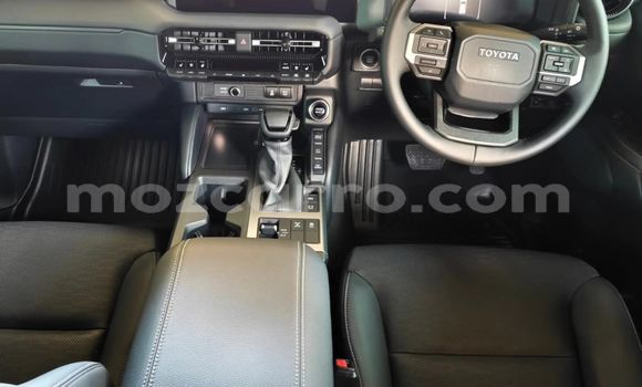 Comprar Novo Toyota Land Cruiser Branco Carro em Maputo em Maputo Comprar Novo Toyota Land Cruiser Branco Carro em Maputo em Maputo