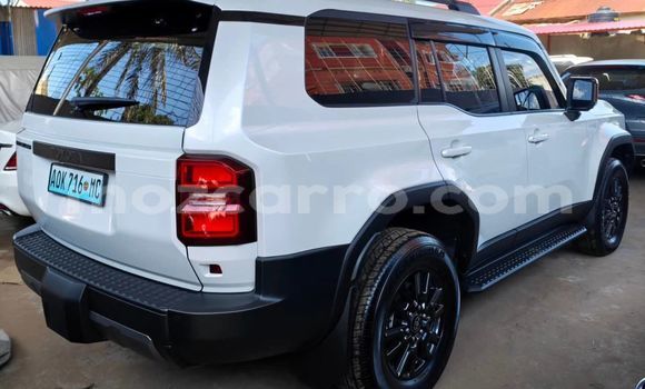 Comprar Novo Toyota Land Cruiser Branco Carro em Maputo em Maputo Comprar Novo Toyota Land Cruiser Branco Carro em Maputo em Maputo