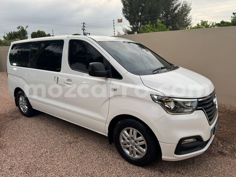 Big with watermark hyundai h1 maputo maputo 40904