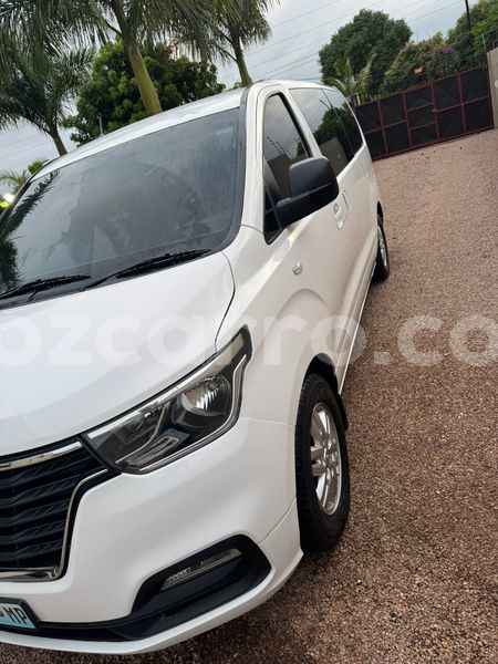 Big with watermark hyundai h1 maputo maputo 40904