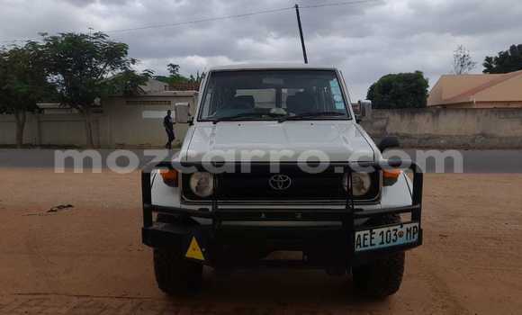 Tenga Tsaru Toyota Land Cruiser Chena Mota in Maputo in Maputo Tenga Tsaru Toyota Land Cruiser Chena Mota in Maputo in Maputo