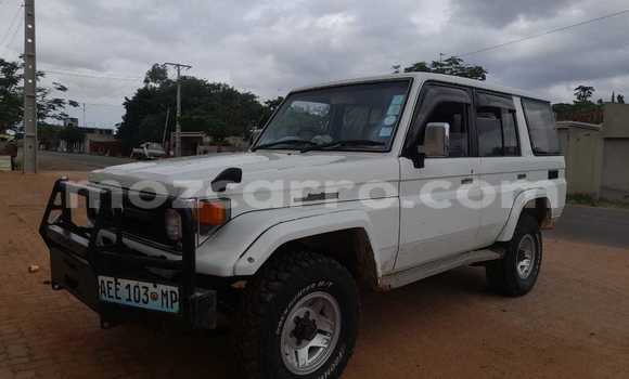 Tenga Tsaru Toyota Land Cruiser Chena Mota in Maputo in Maputo Tenga Tsaru Toyota Land Cruiser Chena Mota in Maputo in Maputo