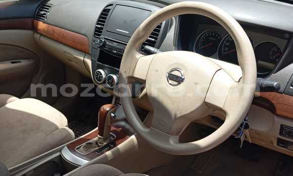 Nunua Ilio tumika Nissan Bluebird Nyekundu Gari ndani ya Maputo nchini Maputo Nunua Ilio tumika Nissan Bluebird Nyekundu Gari ndani ya Maputo nchini Maputo