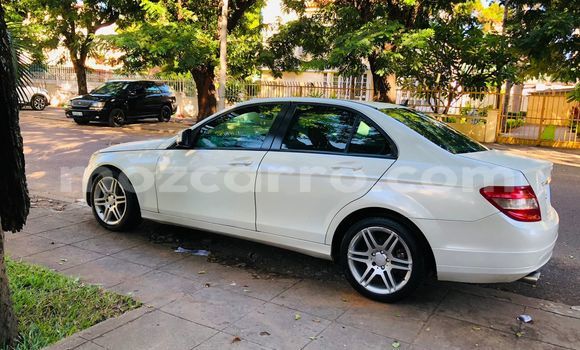 Nunua Ilio tumika Mercedes-Benz C180 coupe Nyeupe Gari ndani ya Maputo nchini Maputo Nunua Ilio tumika Mercedes-Benz C180 coupe Nyeupe Gari ndani ya Maputo nchini Maputo