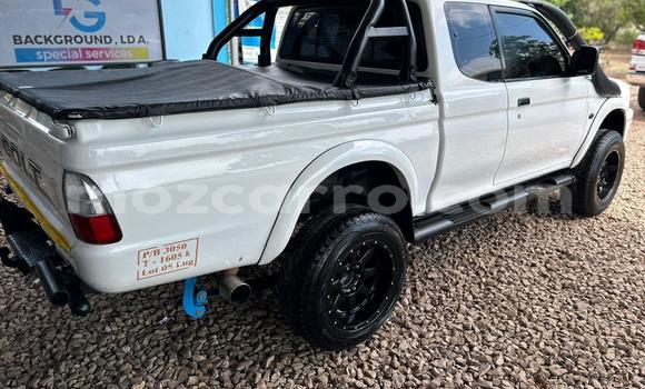 Comprar Usado Mitsubishi Colt Branco Carro em Maputo em Maputo Comprar Usado Mitsubishi Colt Branco Carro em Maputo em Maputo