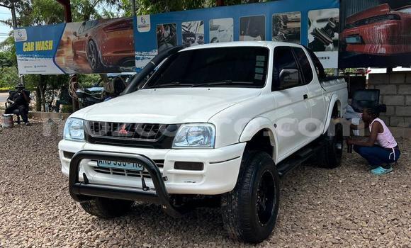 Comprar Usado Mitsubishi Colt Branco Carro em Maputo em Maputo Comprar Usado Mitsubishi Colt Branco Carro em Maputo em Maputo