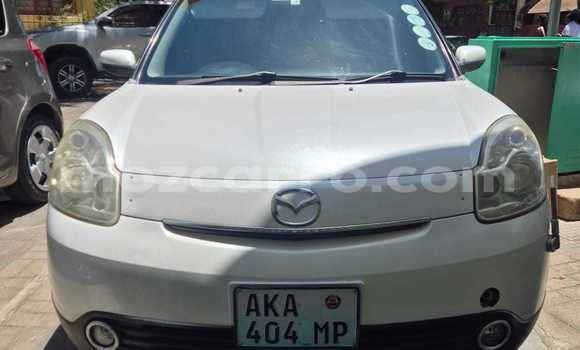 Nunua Ilio tumika Mazda Verisa Nyeupe Gari ndani ya Maputo nchini Maputo