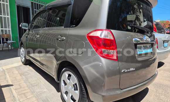 Comprar Usado Toyota Ractis Castanho Carro em Maputo em Maputo Comprar Usado Toyota Ractis Castanho Carro em Maputo em Maputo
