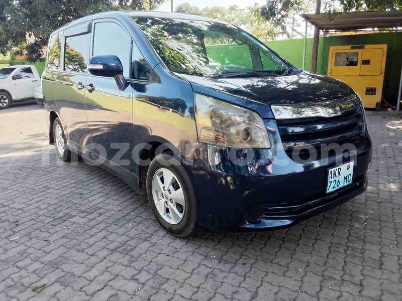 Big with watermark toyota noah maputo maputo 40980