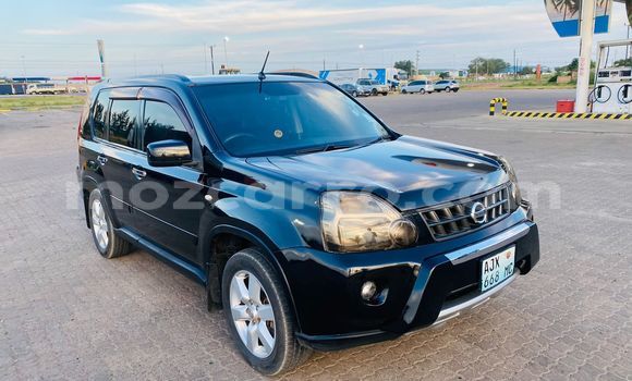 Nunua Ilio tumika Nissan X-Trail Nyeusi Gari ndani ya Maputo nchini Maputo