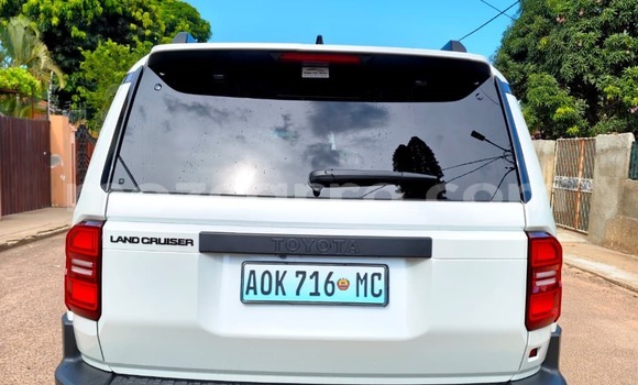 Nunua Mpya Toyota Land Cruiser Nyeupe Gari ndani ya Maputo nchini Maputo Nunua Mpya Toyota Land Cruiser Nyeupe Gari ndani ya Maputo nchini Maputo