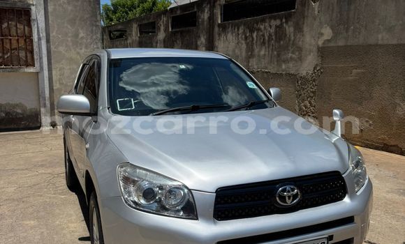 Comprar Usado Toyota RAV4 Prata Carro em Maputo em Maputo Comprar Usado Toyota RAV4 Prata Carro em Maputo em Maputo