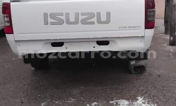 Comprar Usado Isuzu KB Branco Carro em Maputo em Maputo Comprar Usado Isuzu KB Branco Carro em Maputo em Maputo
