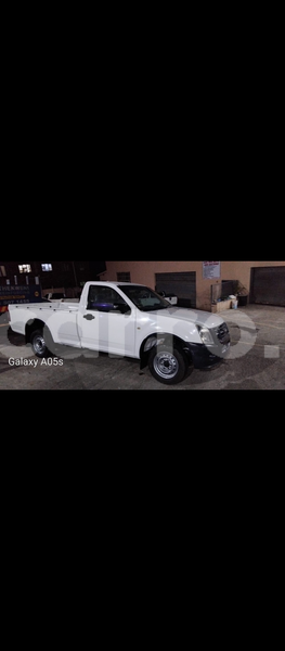 Big with watermark isuzu kb maputo maputo 40998