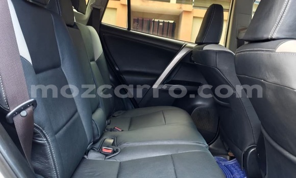 Comprar Novo Toyota RAV4 Branco Carro em Maputo em Maputo Comprar Novo Toyota RAV4 Branco Carro em Maputo em Maputo