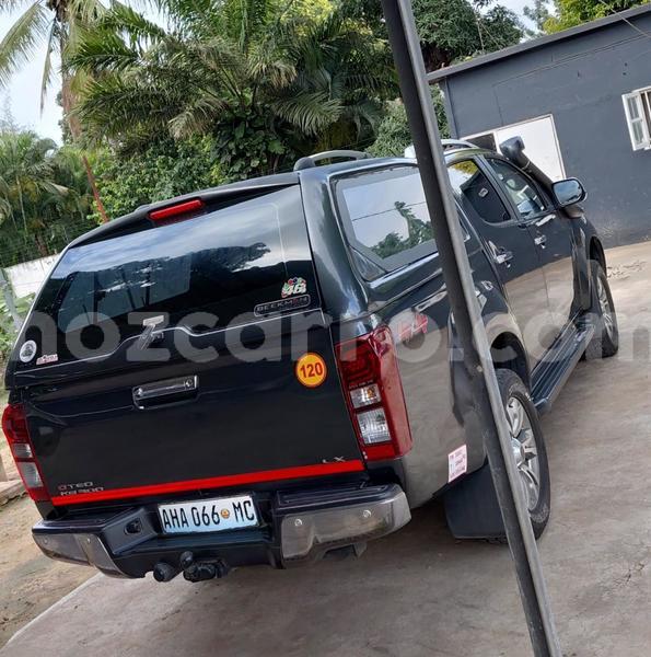 Big with watermark isuzu d max maputo maputo 41018