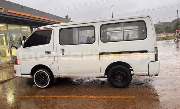 Comprar Usado Nissan Caravan Branco Carro em Maputo em Maputo Comprar Usado Nissan Caravan Branco Carro em Maputo em Maputo