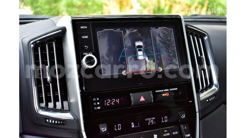 Big with watermark toyota land cruiser cabo delgado import dubai 6294