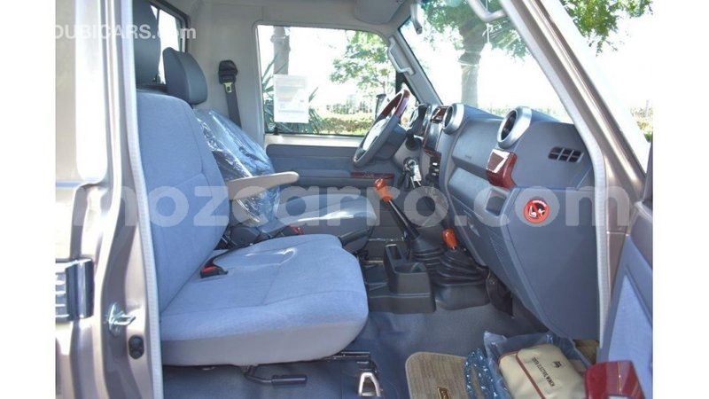 Big with watermark toyota land cruiser cabo delgado import dubai 6295