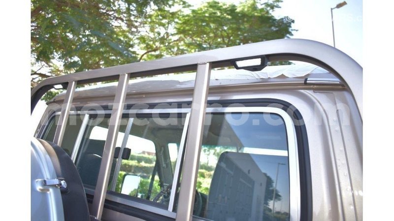 Big with watermark toyota land cruiser cabo delgado import dubai 6295