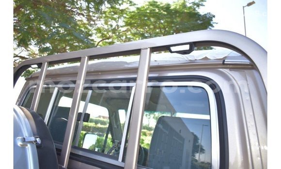 Comprar Importar Toyota Land Cruiser De outros Carro em Import - Dubai em Cabo Delgado Comprar Importar Toyota Land Cruiser De outros Carro em Import - Dubai em Cabo Delgado