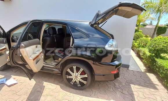 Tenga Tsaru Toyota Harrier Nhema Mota in Maputo in Maputo Tenga Tsaru Toyota Harrier Nhema Mota in Maputo in Maputo