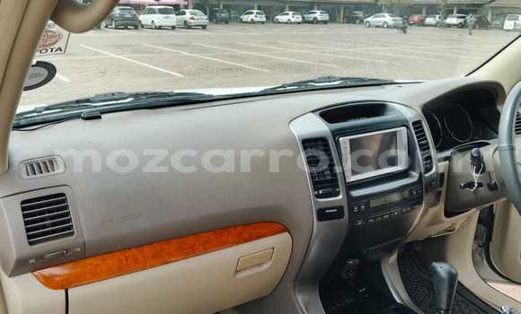 Buy Used Toyota Land Cruiser Prado White Car in Maputo in Maputo Buy Used Toyota Land Cruiser Prado White Car in Maputo in Maputo