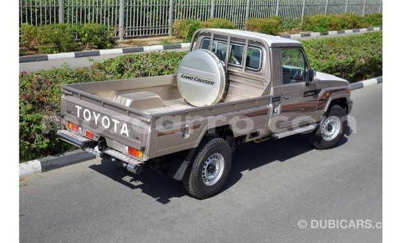 Comprar Importar Toyota Land Cruiser De outros Carro em Import - Dubai em Cabo Delgado Comprar Importar Toyota Land Cruiser De outros Carro em Import - Dubai em Cabo Delgado