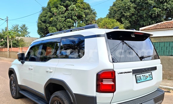 Tenga Tsaru Toyota Land Cruiser Prado Chena Mota in Maputo in Maputo Tenga Tsaru Toyota Land Cruiser Prado Chena Mota in Maputo in Maputo