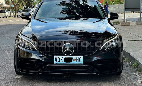 Comprar Usado Mercedes-Benz C-Classe Preto Carro em Maputo em Maputo