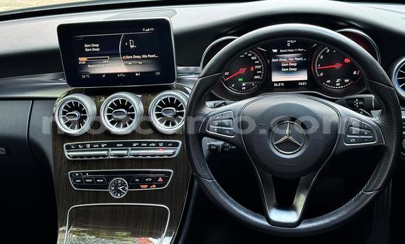 Tenga Tsaru Mercedes-Benz C-Classe Nhema Mota in Maputo in Maputo Tenga Tsaru Mercedes-Benz C-Classe Nhema Mota in Maputo in Maputo