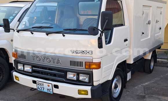 Tenga Tsaru Toyota Dyna Chena Mota in Maputo in Maputo Tenga Tsaru Toyota Dyna Chena Mota in Maputo in Maputo