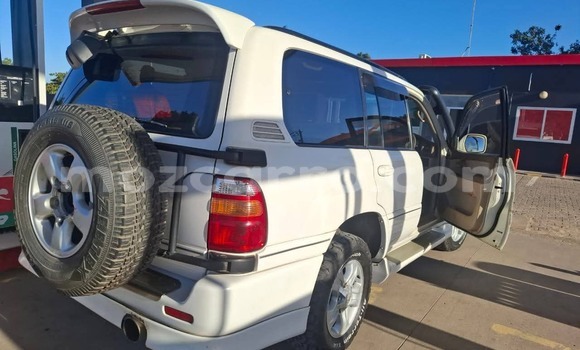 Comprar Usado Toyota Land Cruiser Branco Carro em Maputo em Maputo Comprar Usado Toyota Land Cruiser Branco Carro em Maputo em Maputo