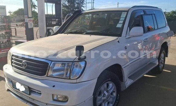 Comprar Usado Toyota Land Cruiser Branco Carro em Maputo em Maputo Comprar Usado Toyota Land Cruiser Branco Carro em Maputo em Maputo