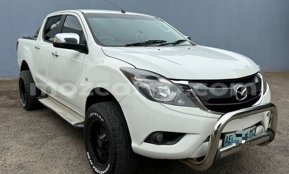 Comprar Usado Mazda BT-50 Branco Carro em Maputo em Maputo Comprar Usado Mazda BT-50 Branco Carro em Maputo em Maputo