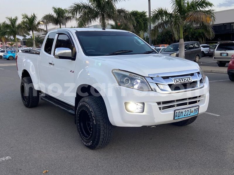 Big with watermark isuzu d max maputo maputo 41080