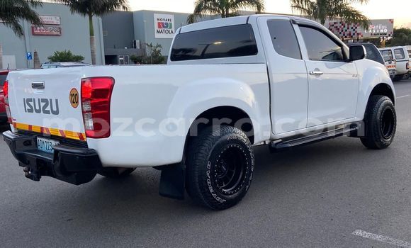 Comprar Usado Isuzu D-MAX Branco Carro em Maputo em Maputo Comprar Usado Isuzu D-MAX Branco Carro em Maputo em Maputo