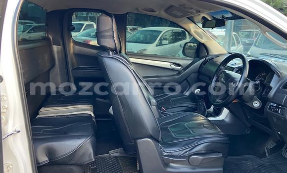 Comprar Usado Isuzu D-MAX Branco Carro em Maputo em Maputo Comprar Usado Isuzu D-MAX Branco Carro em Maputo em Maputo