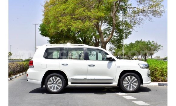 Buy Import Toyota Land Cruiser White Car in Import - Dubai in Cabo Delgado Buy Import Toyota Land Cruiser White Car in Import - Dubai in Cabo Delgado