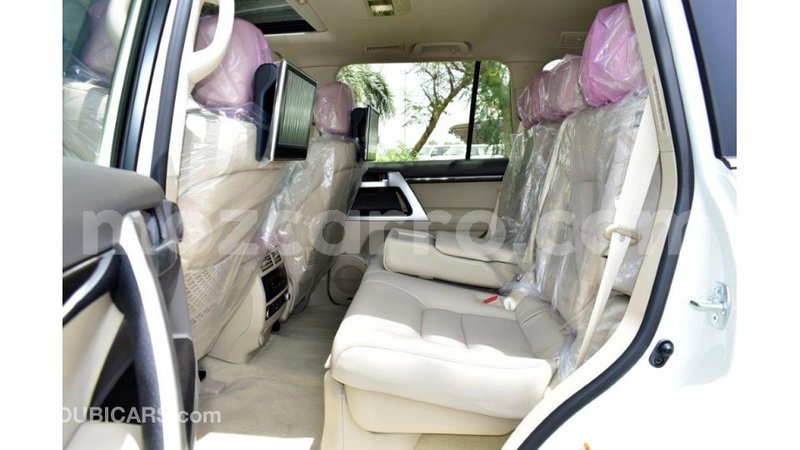 Big with watermark toyota land cruiser cabo delgado import dubai 6298