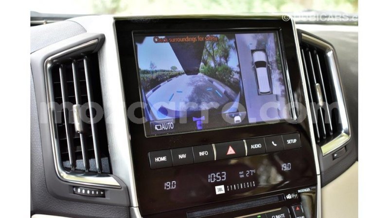 Big with watermark toyota land cruiser cabo delgado import dubai 6298