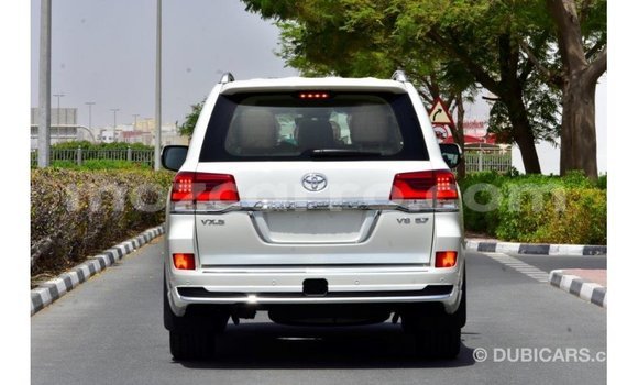 Buy Import Toyota Land Cruiser White Car in Import - Dubai in Cabo Delgado Buy Import Toyota Land Cruiser White Car in Import - Dubai in Cabo Delgado
