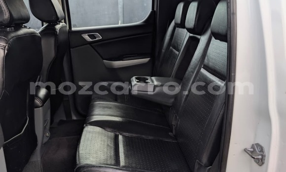 Tenga Tsaru Mazda BT-50 Chena Mota in Maputo in Maputo Tenga Tsaru Mazda BT-50 Chena Mota in Maputo in Maputo