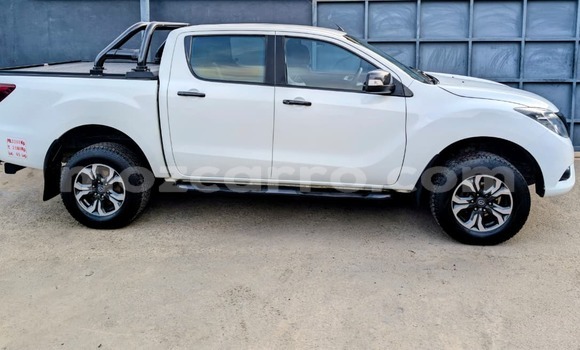 Tenga Tsaru Mazda BT-50 Chena Mota in Maputo in Maputo Tenga Tsaru Mazda BT-50 Chena Mota in Maputo in Maputo