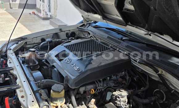 Comprar Usado Toyota Hilux Branco Carro em Maputo em Maputo Comprar Usado Toyota Hilux Branco Carro em Maputo em Maputo