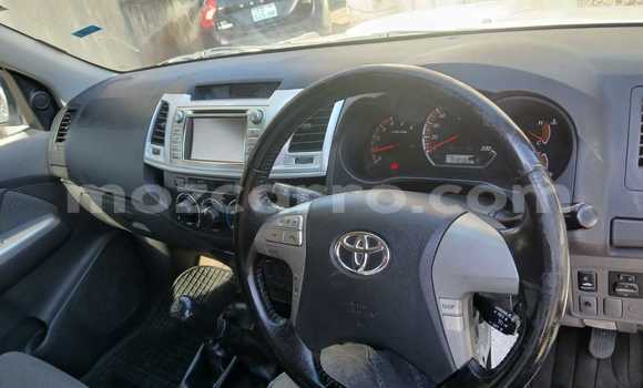 Nunua Ilio tumika Toyota Fortuner Nyeupe Gari ndani ya Maputo nchini Maputo Nunua Ilio tumika Toyota Fortuner Nyeupe Gari ndani ya Maputo nchini Maputo