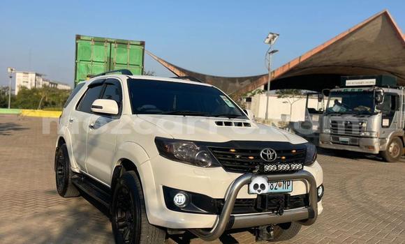 Nunua Ilio tumika Toyota Fortuner Nyeupe Gari ndani ya Maputo nchini Maputo Nunua Ilio tumika Toyota Fortuner Nyeupe Gari ndani ya Maputo nchini Maputo
